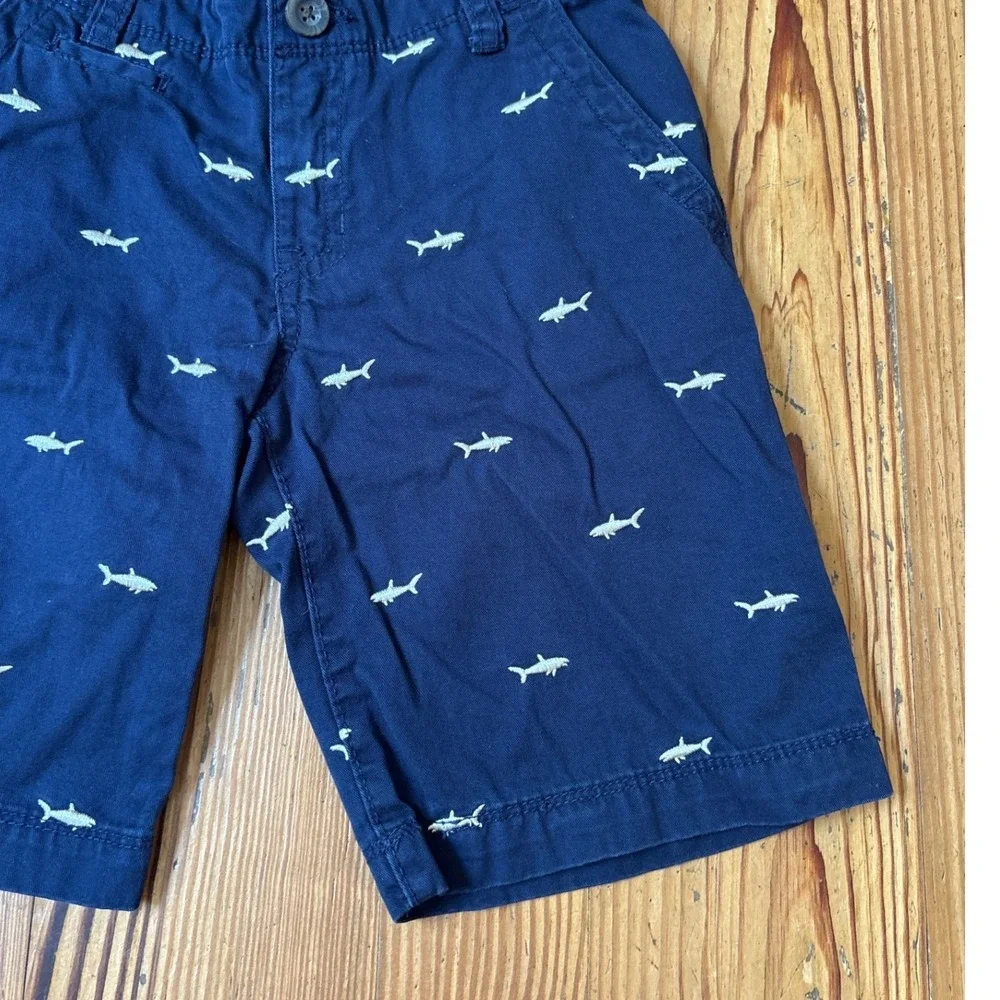 The Children's Place Chino Shorts Boys Navy Blue Shark Embroidered SIZE 7